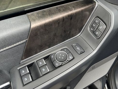 Used 2024 Ford F350 Lariat w/ Lariat Ultimate Package image 13