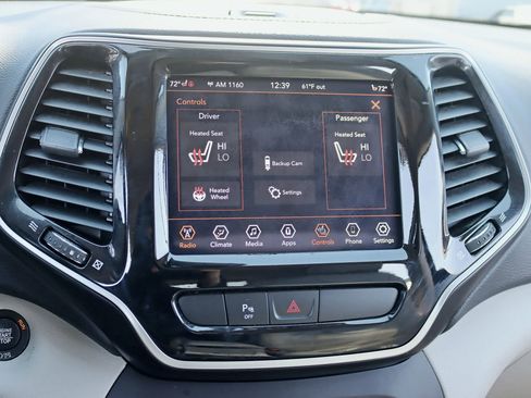 Used 2019 Jeep Cherokee Limited AWD/4WD image 23