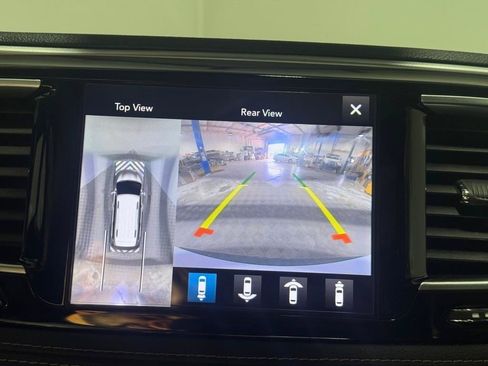 Used 2019 Chrysler Pacifica Limited w/ Advanced Safetytec Group FWD image 23
