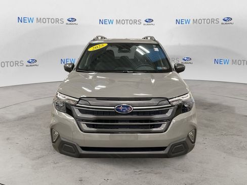 Certified 2025 Subaru Forester Premium image 10