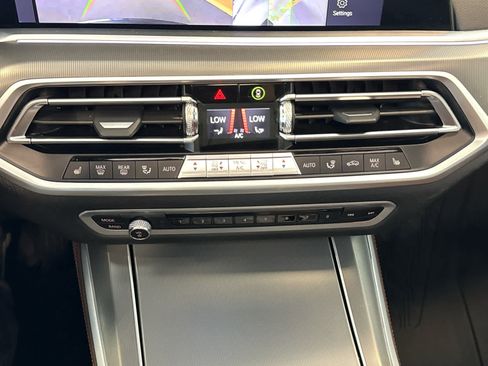 Used 2019 BMW X5 xDrive40i w/ Premium Package 2 AWD/4WD image 17