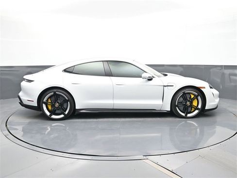 Used 2020 Porsche Taycan Turbo S image 24