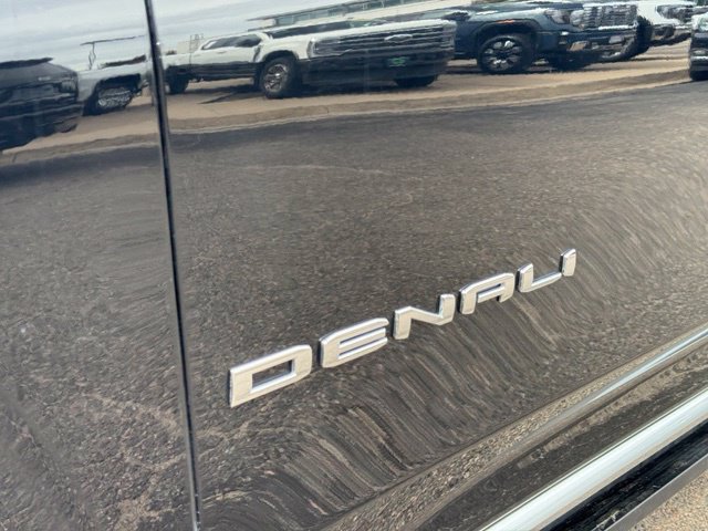Used 2024 GMC Yukon XL Denali AWD/4WD image 13