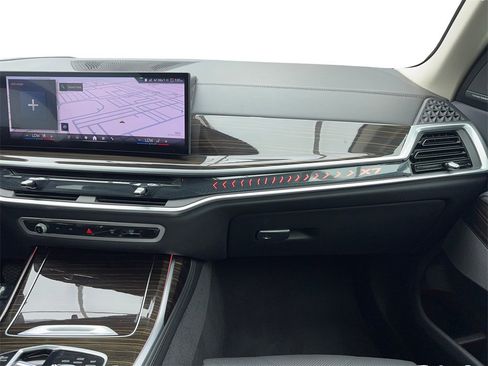 Used 2024 BMW X7 xDrive40i image 20