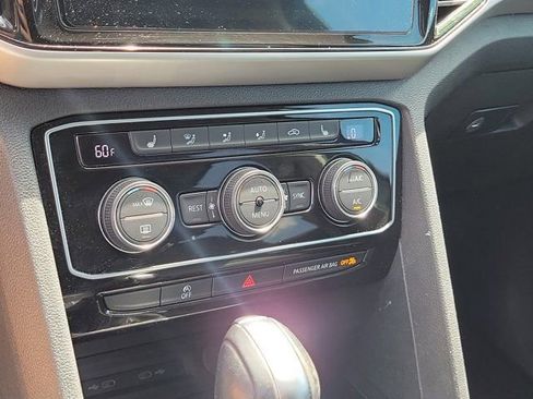 Used 2022 Volkswagen Atlas SE image 32