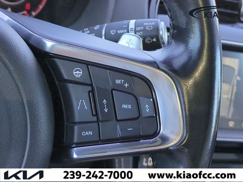 Used 2019 Jaguar F-PACE S image 27