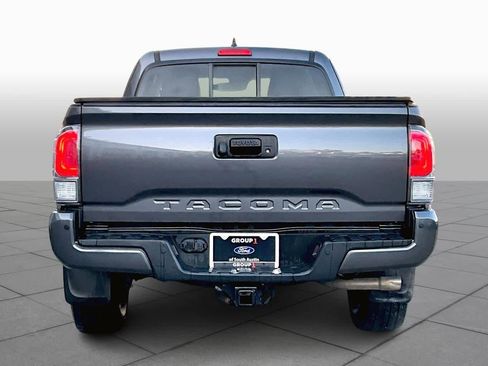 Used 2022 Toyota Tacoma TRD Sport w/ TRD Premium Sport Package image 6