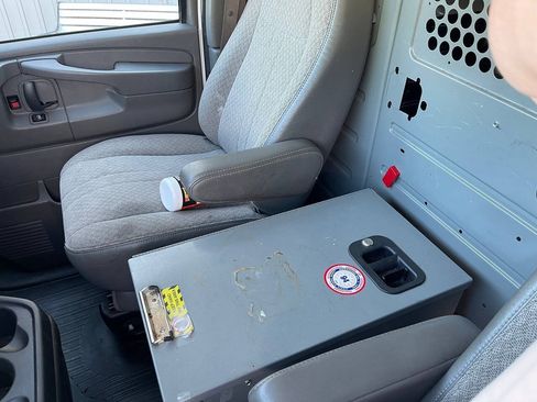 Used 2014 Chevrolet Express 1500 RWD image 36