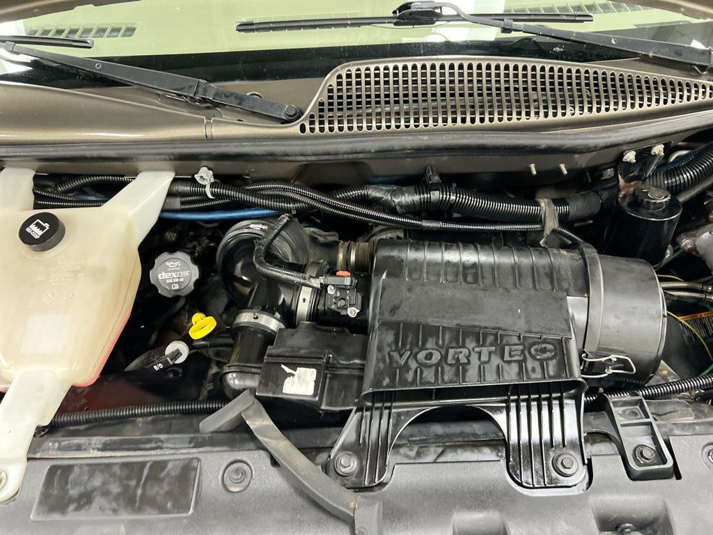 Used 2016 Chevrolet Express 2500 RWD image 25