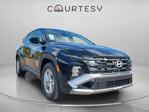 New 2026 Hyundai Tucson SE image 4