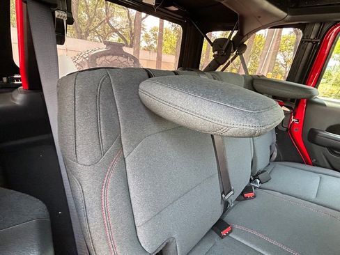 New 2024 Jeep Wrangler Unlimited Rubicon image 25