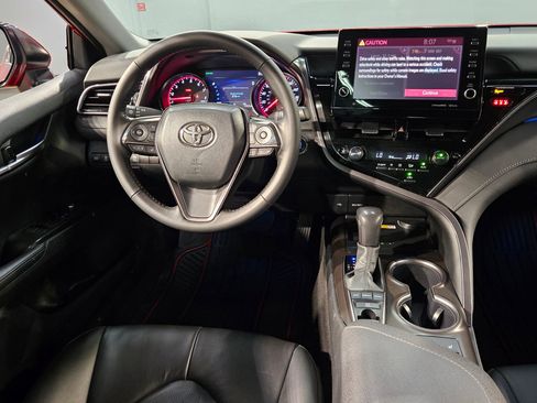 Used 2024 Toyota Camry XSE FWD image 9
