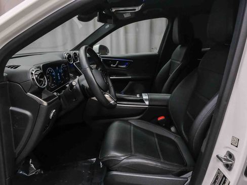 Certified 2025 Mercedes-Benz GLC 300 4MATIC image 18