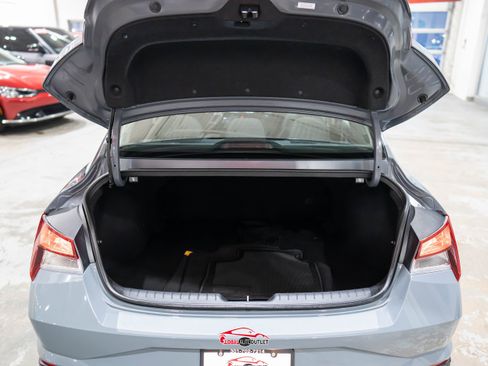 Used 2023 Hyundai Elantra SEL w/ Convenience Package FWD image 43