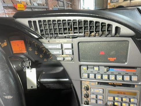 Used 1990 Chevrolet Corvette Coupe RWD image 26