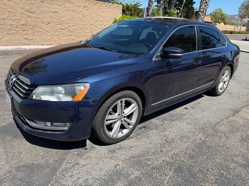 Used 2022 Volkswagen Taos S image 3