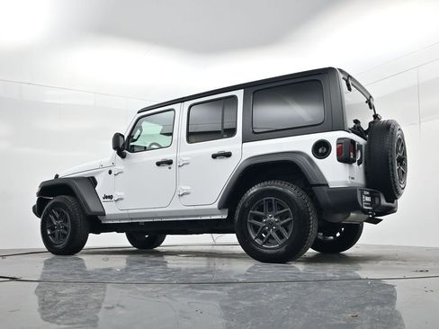 Used 2024 Jeep Wrangler Sport S image 45