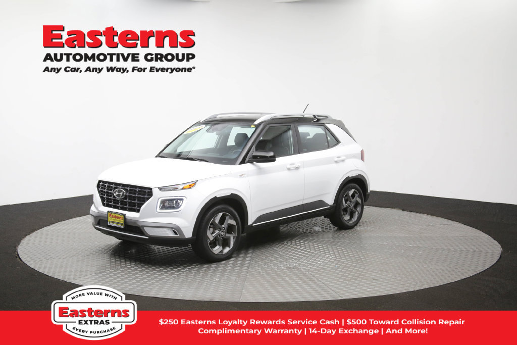 Used 2025 Hyundai Venue Limited FWD image 56