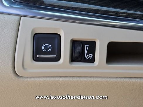 Used 2019 Cadillac XT5 FWD image 24