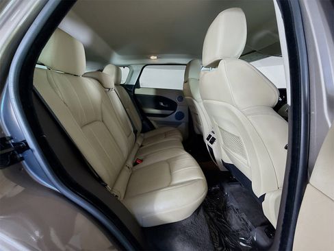 Used 2018 Land Rover Range Rover Evoque SE image 27