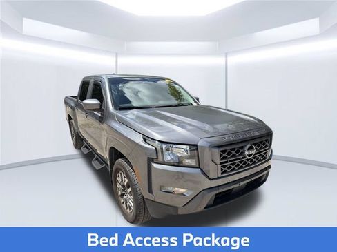 Used 2022 Nissan Frontier SV RWD image 3