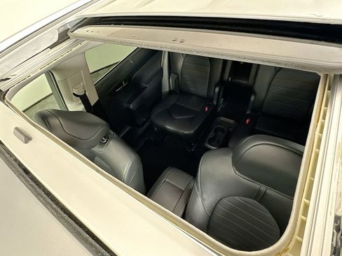 Used 2024 Toyota Highlander XLE image 22