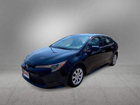 Used 2024 Toyota Corolla LE image 1
