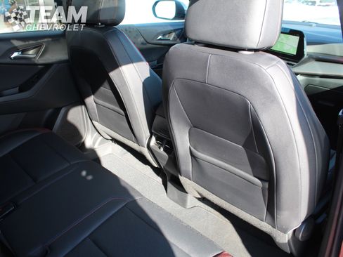 Certified 2025 Chevrolet Equinox RS image 24