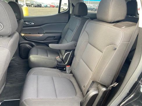 Certified 2023 GMC Acadia SLE w/ LPO, Floor Liner Package image 16