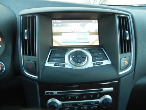 Used 2011 Nissan Maxima 3.5 SV w/ Premium Pkg image 2