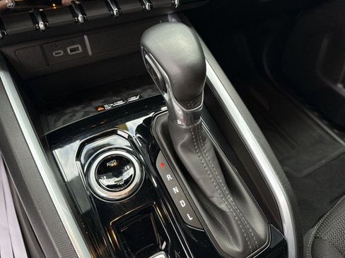 Used 2023 Chevrolet Colorado LT w/ LT Convenience Package II image 20