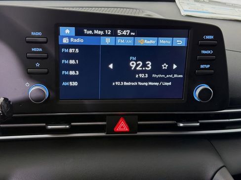 Used 2025 Hyundai Elantra SE w/ Cargo Package FWD image 15