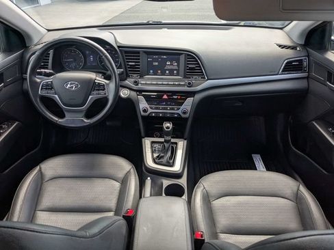 Used 2017 Hyundai Elantra Limited FWD image 12