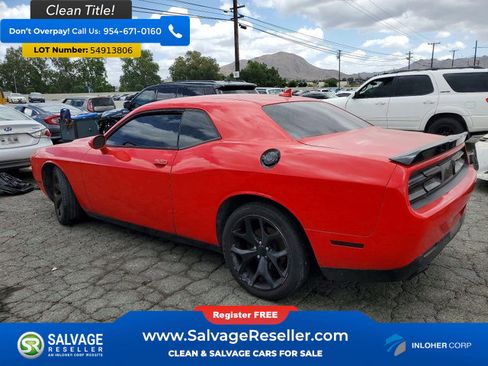 Used 2015 Dodge Challenger SXT Plus RWD image 3