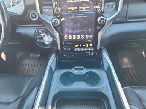 Used 2019 RAM 1500 Laramie image 11
