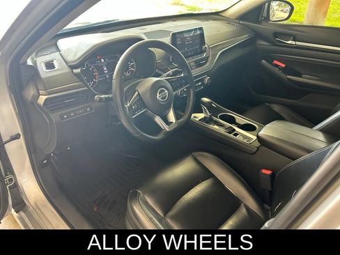 Used 2020 Nissan Altima 2.5 SL FWD image 8