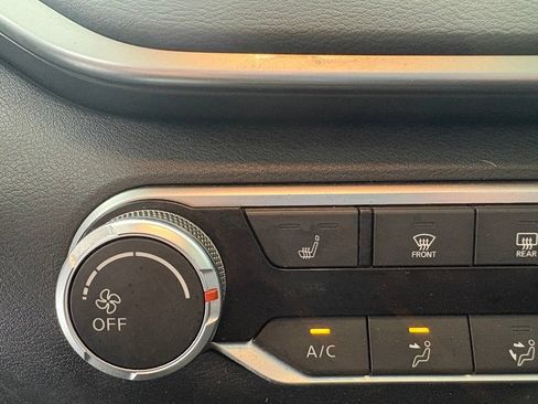 Used 2022 Nissan Altima 2.5 SR w/ Midnight Edition Package FWD image 10