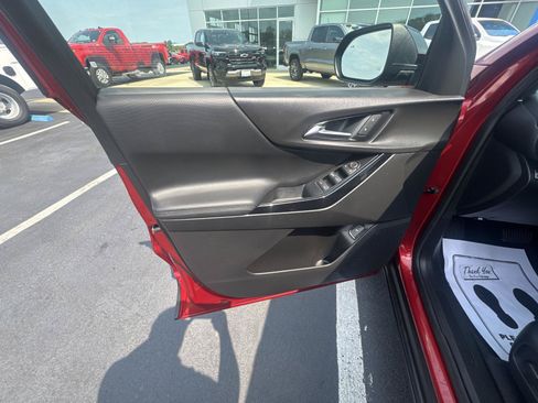 Used 2025 Chevrolet Equinox LT w/ Convenience Package II FWD image 8
