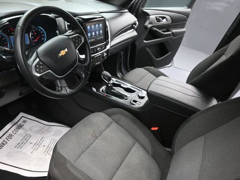 Used 2023 Chevrolet Traverse LT AWD/4WD image 18