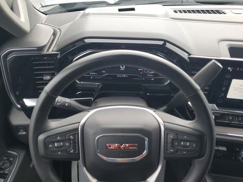 Used 2024 GMC Sierra 2500 SLT w/ SLT Premium Package image 24