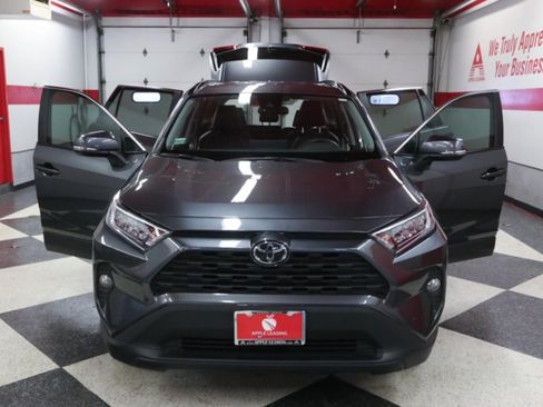 Used 2021 Toyota RAV4 XLE AWD/4WD image 27
