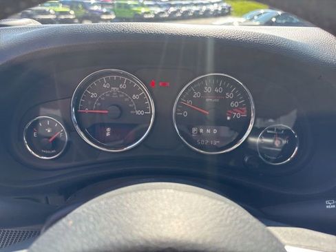 Used 2016 Jeep Wrangler Unlimited Rubicon image 11