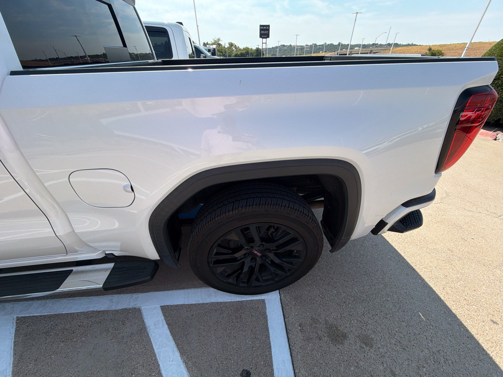 Used 2022 GMC Sierra 1500 Denali RWD image 13