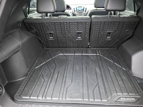 Used 2024 Chevrolet Equinox Premier image 25