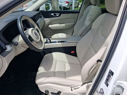 Used 2023 Volvo XC60 B5 Core w/ Protection Package Premier image 14