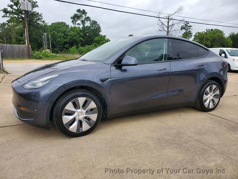 Used 2023 Tesla Model Y Long Range AWD/4WD image 18
