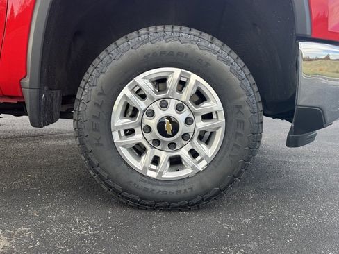 Used 2024 Chevrolet Silverado 2500 LT w/ Convenience Package image 37