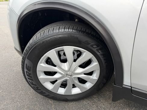 Used 2016 Nissan Rogue S image 40