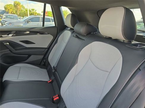 New 2026 Volkswagen Tiguan SE R-Line image 10