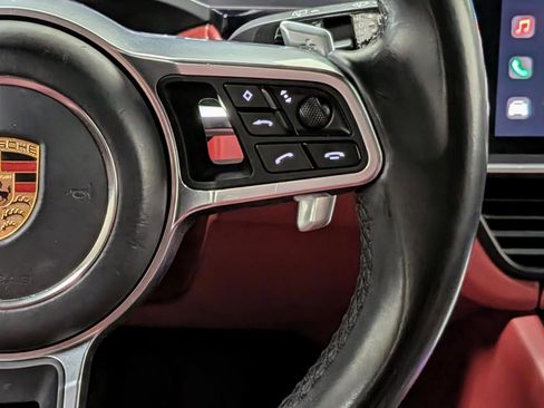 Used 2023 Porsche Cayenne Platinum Edition image 36